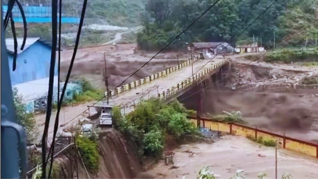 Himachal receives red alert warning for heavy monsoon rainfall