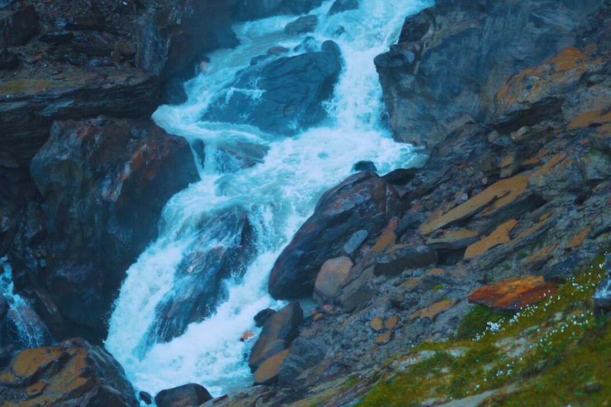 Sissu Waterfall in Lahaul Valley