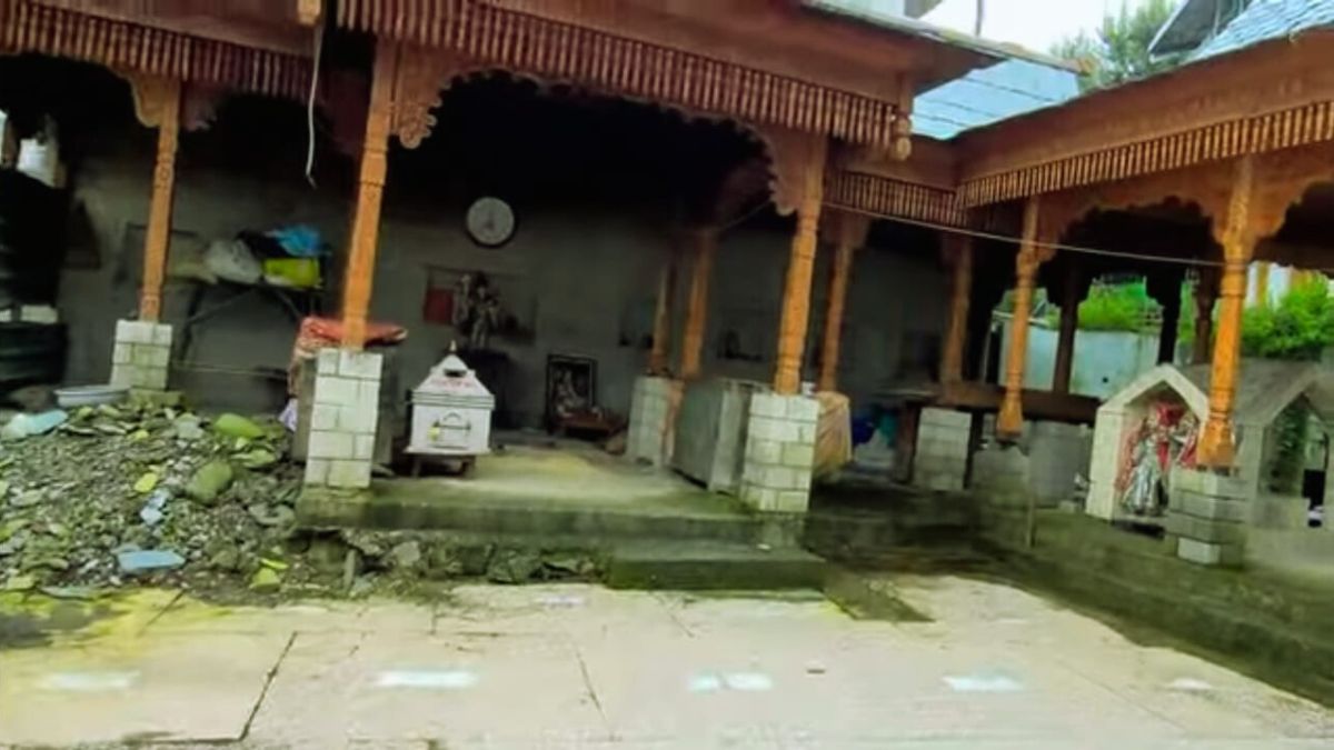 "Bhagsunag Temple near McLeod Ganj"