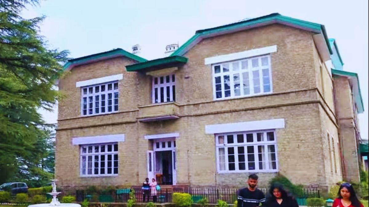 Chail Palace garden walk – peaceful budget destination near Shimla