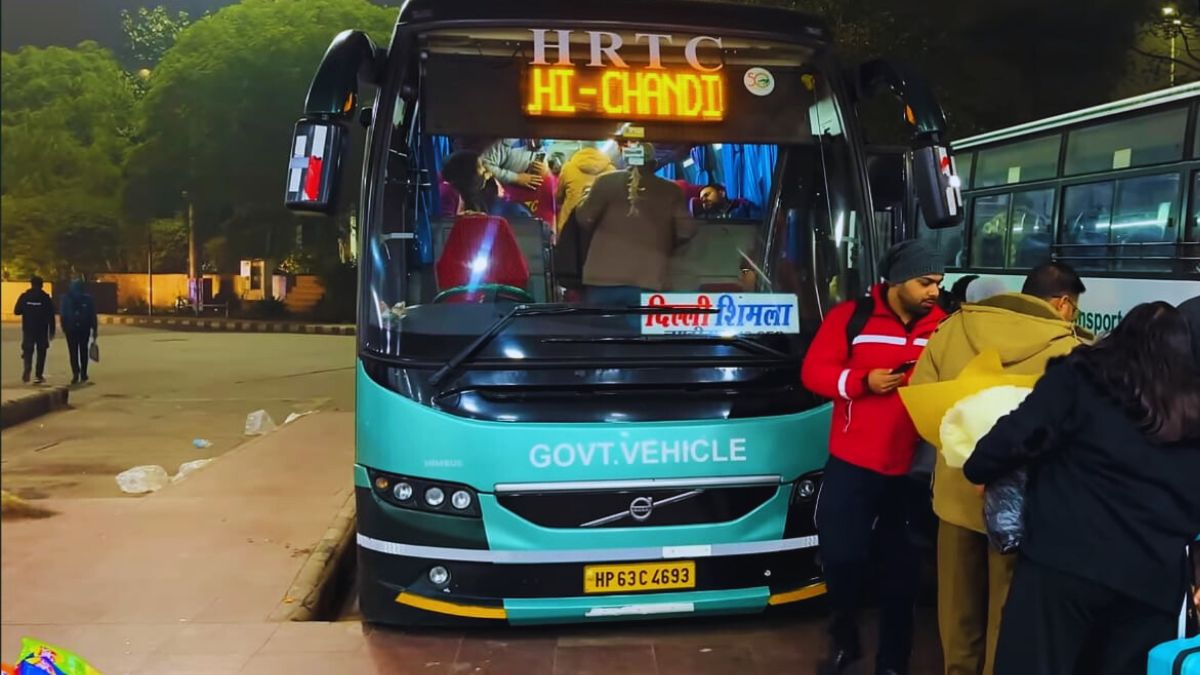 HRTC Volvo bus from Delhi to Shimla at Kashmere Gate ISBT "Delhi to Shimla Distance"