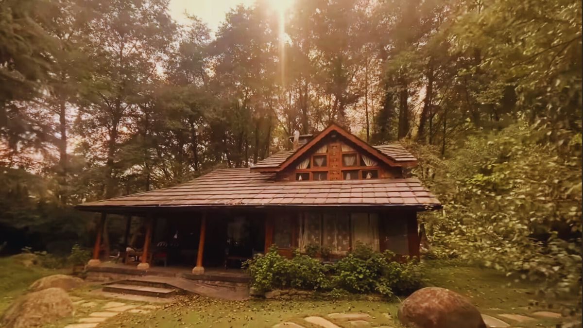 Luxury resort with forest views in Jari, Parvati Valley