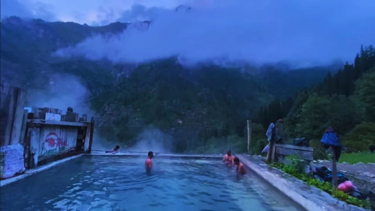 Khirganga National Park trek Parvati Valley Himachal Pradesh