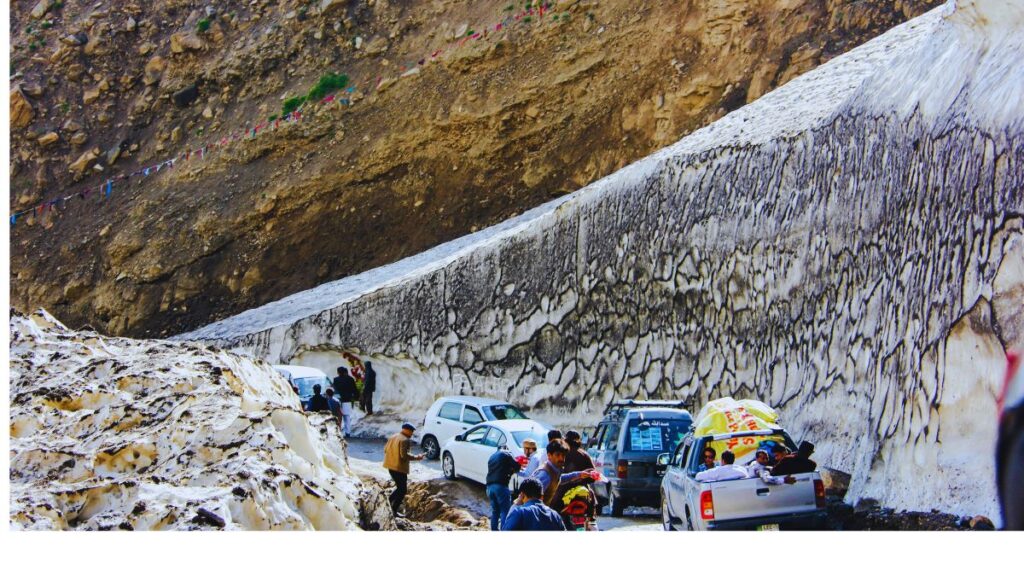 Debris clearing operations on the Chandigarh–Manali Highway after landslide
