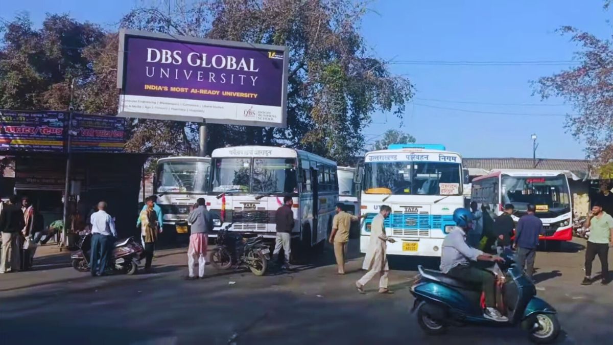 Shared taxi and state bus service from Dehradun to Mussoorie